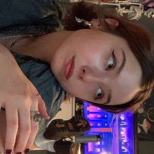 Meet your Posher, Riley